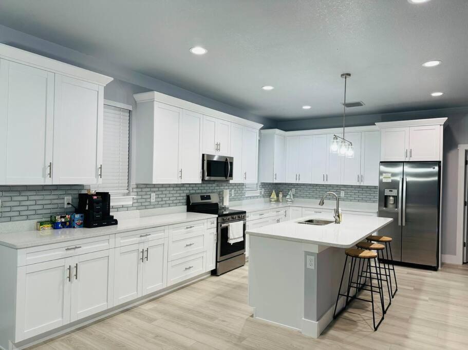 Willa Brand New Tampa Oasis With Private Jacuzzi Retreat Lutz Zewnętrze zdjęcie