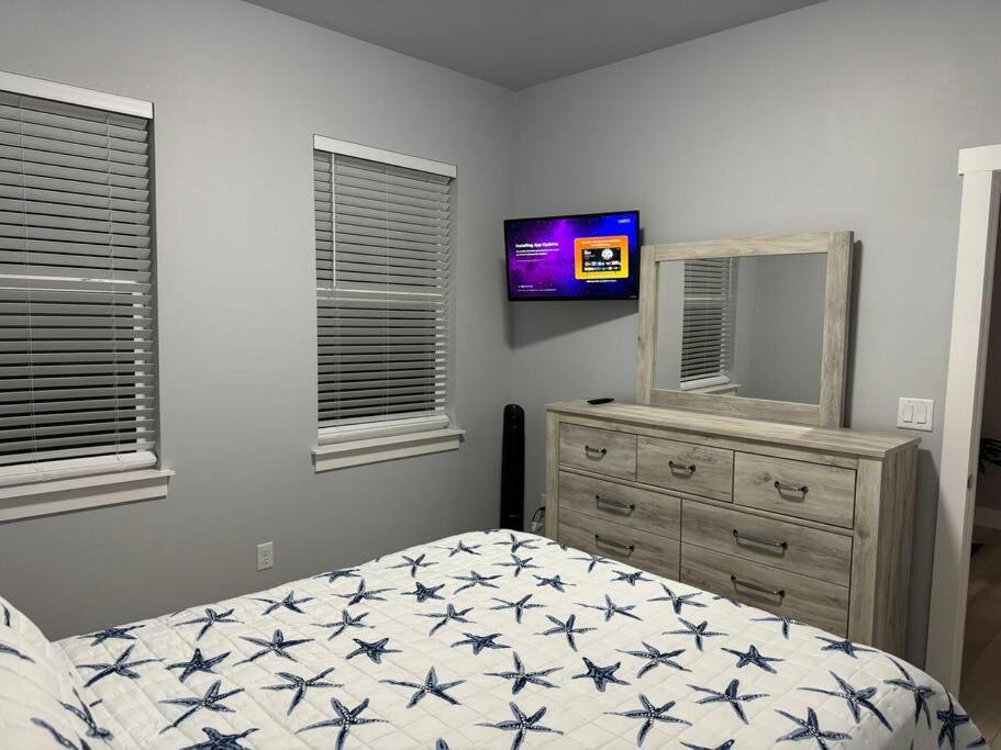 Willa Brand New Tampa Oasis With Private Jacuzzi Retreat Lutz Zewnętrze zdjęcie