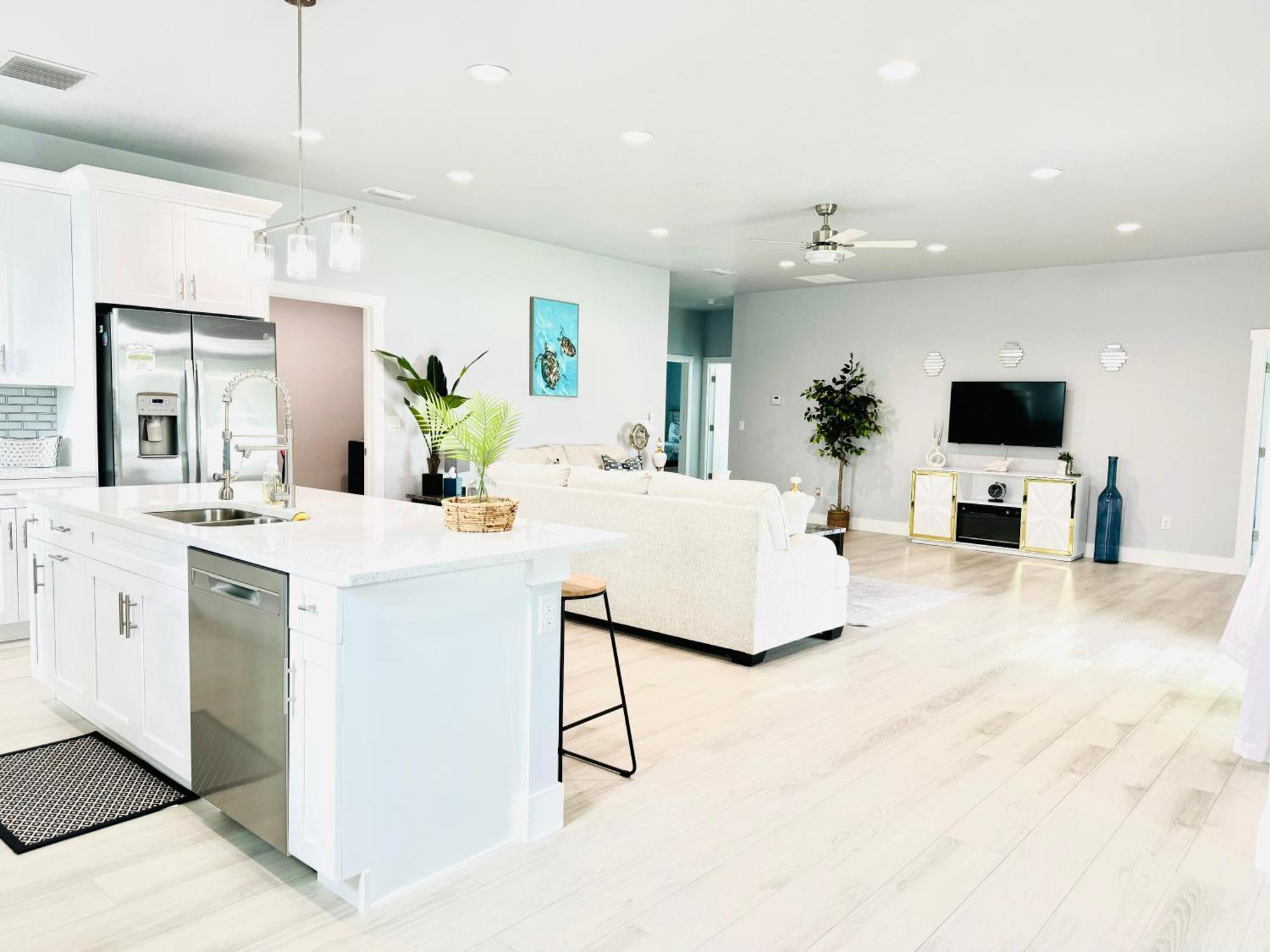 Willa Brand New Tampa Oasis With Private Jacuzzi Retreat Lutz Zewnętrze zdjęcie